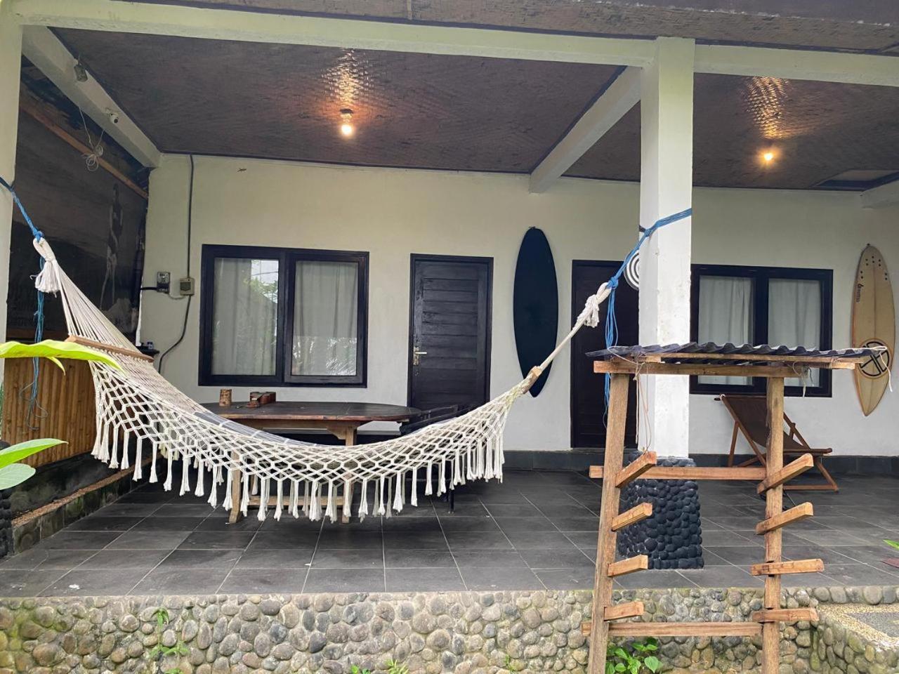 Medewi Good Vibes Stay&Surf Jembrana Εξωτερικό φωτογραφία